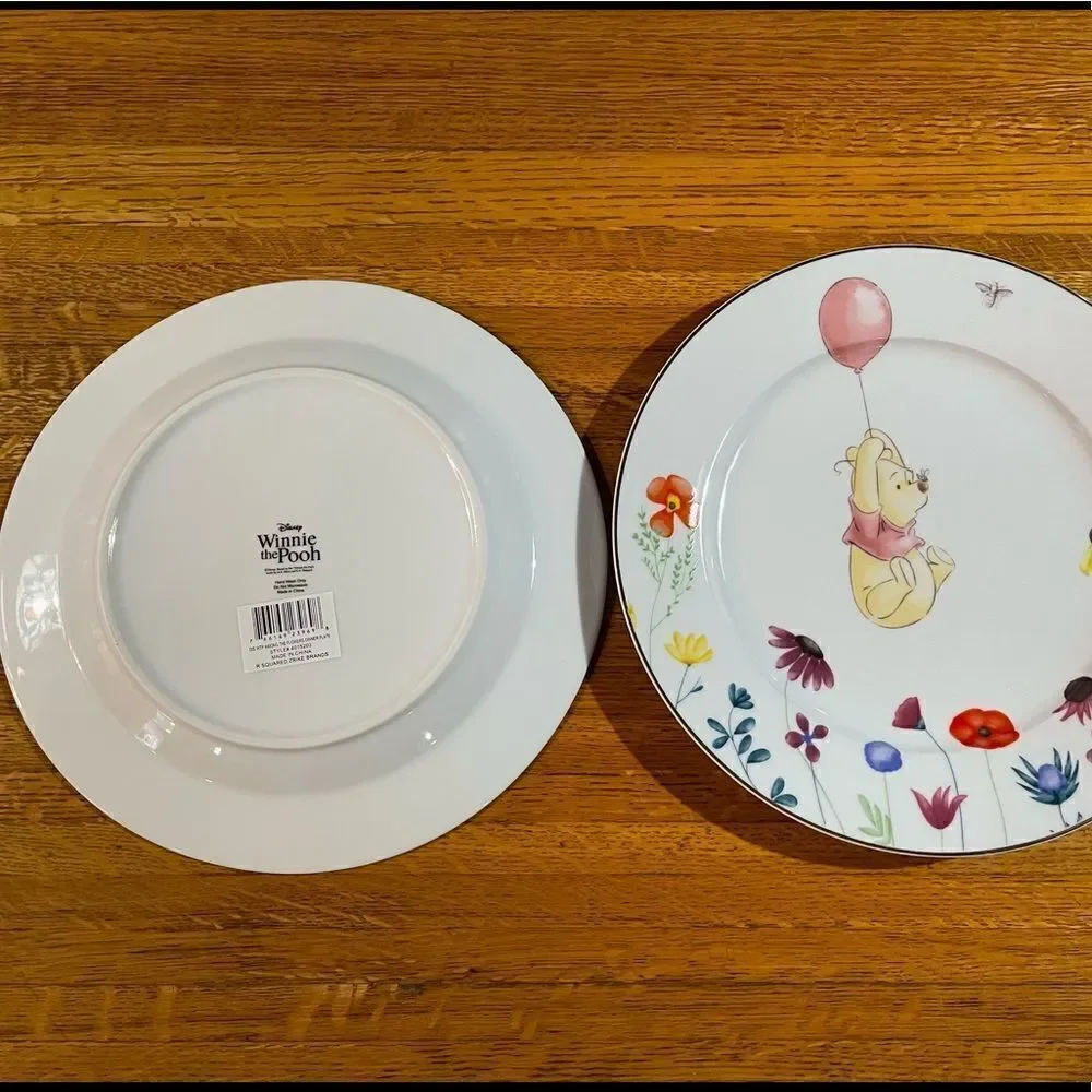 Disney Winnie the Pooh Among the Flowers Dinner Plates set of 2 NWT